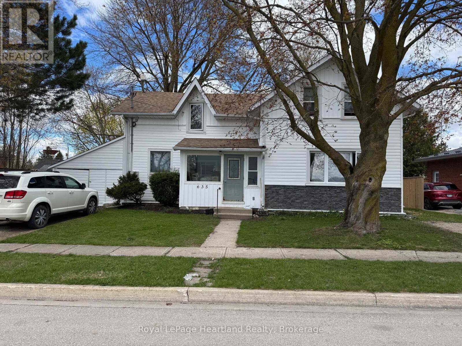 Property Photo:  635 Yonge Street  ON N0G 2P0 