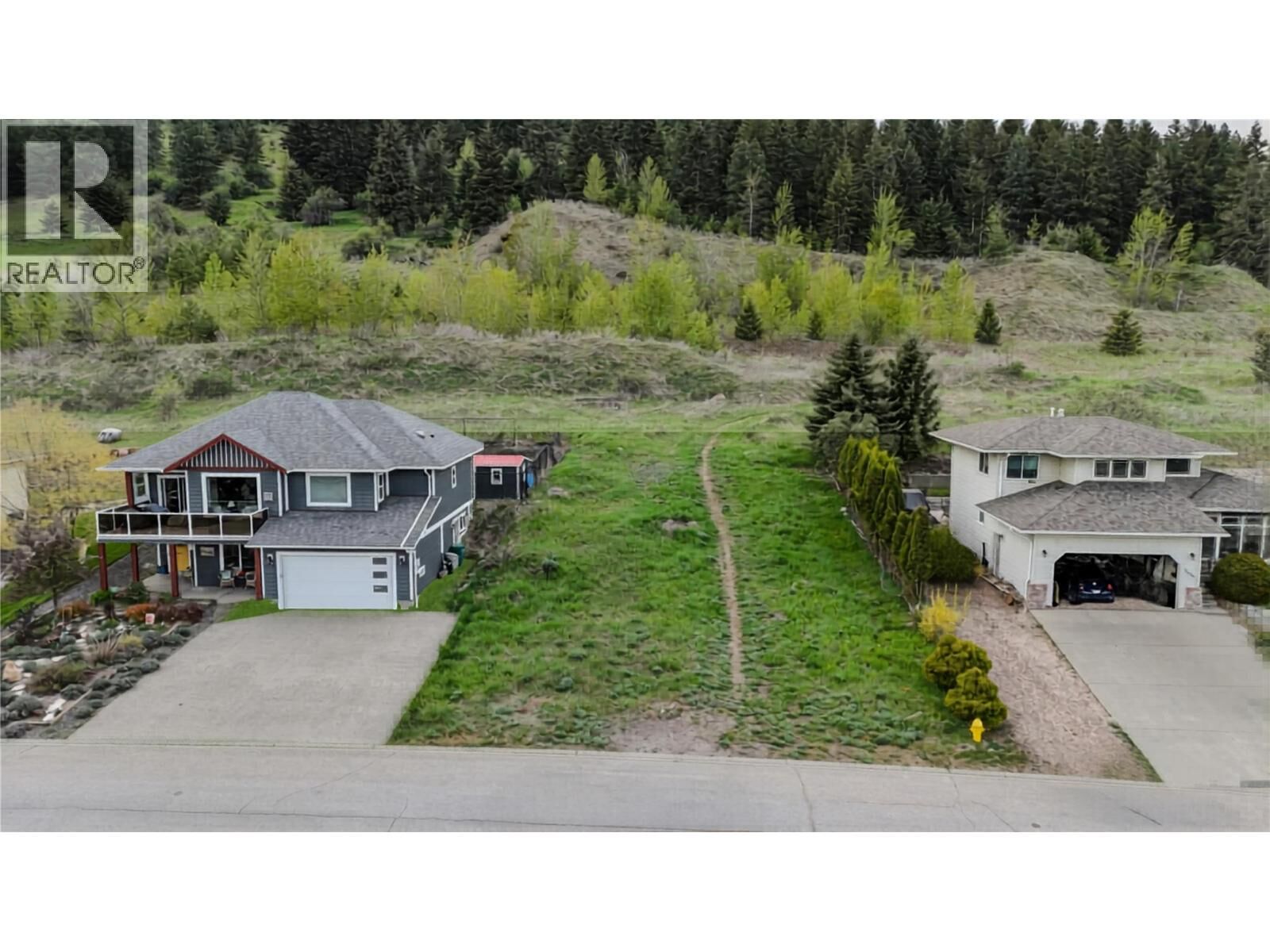 Property Photo:  2000 Mountain View Avenue  BC V0E 2G0 