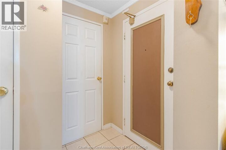 Property Photo:  955 Grand Avenue West 208  ON N7L 4V6 