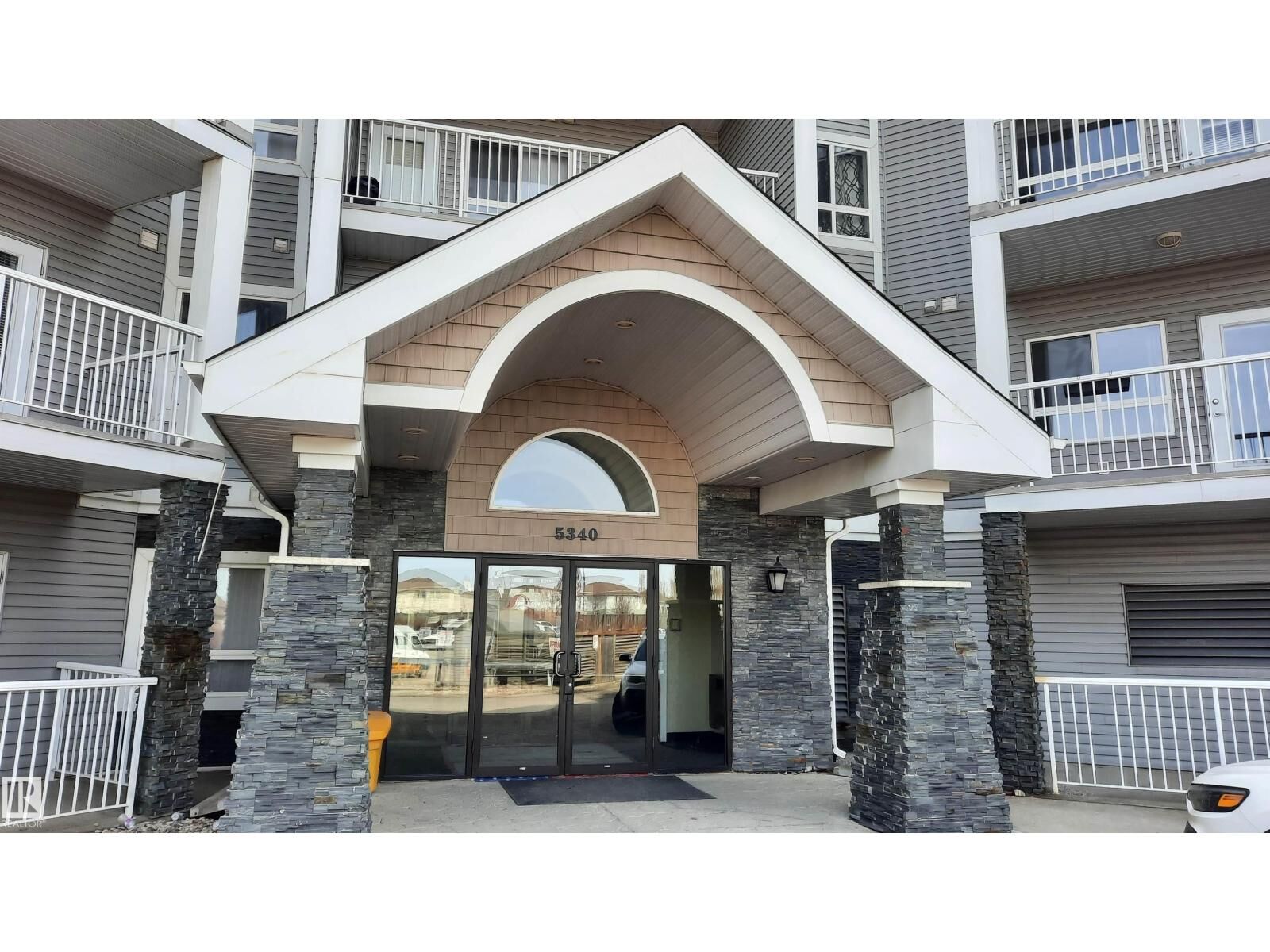 Property Photo: #423 5340 199 St NW AB T6M 0A5