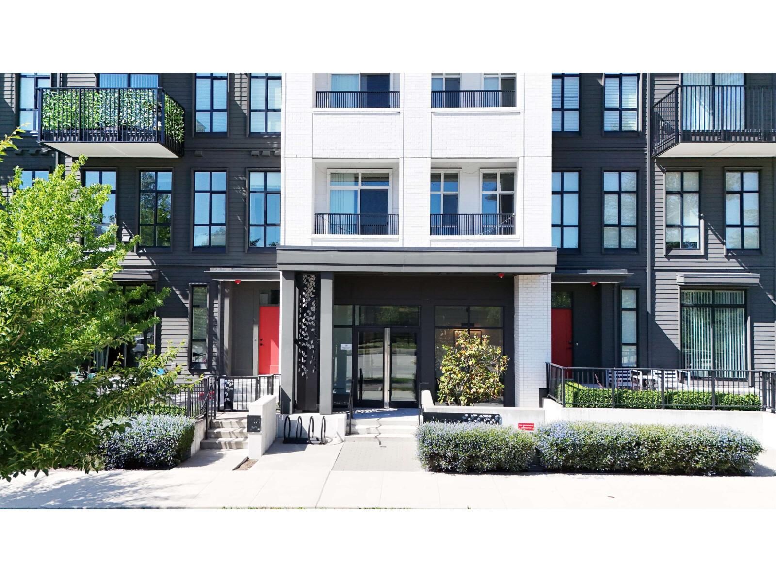 Property Photo:  13963 105 Boulevard 304  BC V3T 0M9 