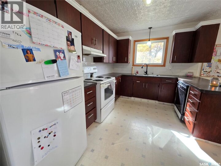 Property Photo: 503 Thompson Street SK S0H 2A0