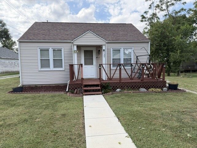 Property Photo: 137 Shaw Street IL 62544