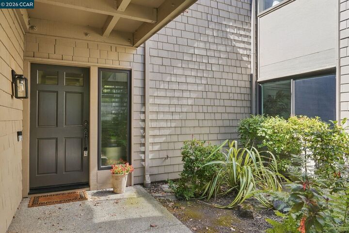 Property Photo:  3201 Rossmoor Parkway 2  CA 94595 