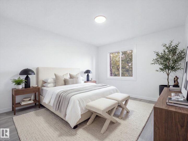 Property Photo: 152 Londonderry Square Square NW AB T5C 3C4
