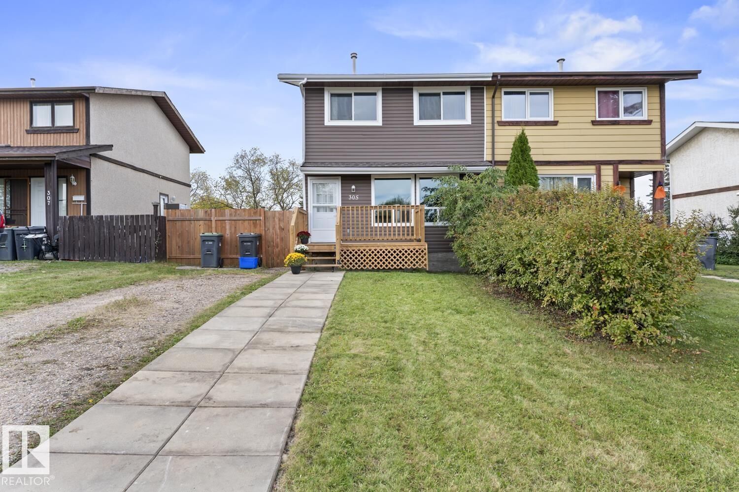 Property Photo:  305 19 Street  AB T9M 1B7 