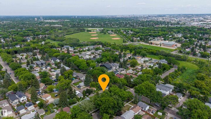Property Photo:  9306 64 Avenue NW  AB T6E 0H9 