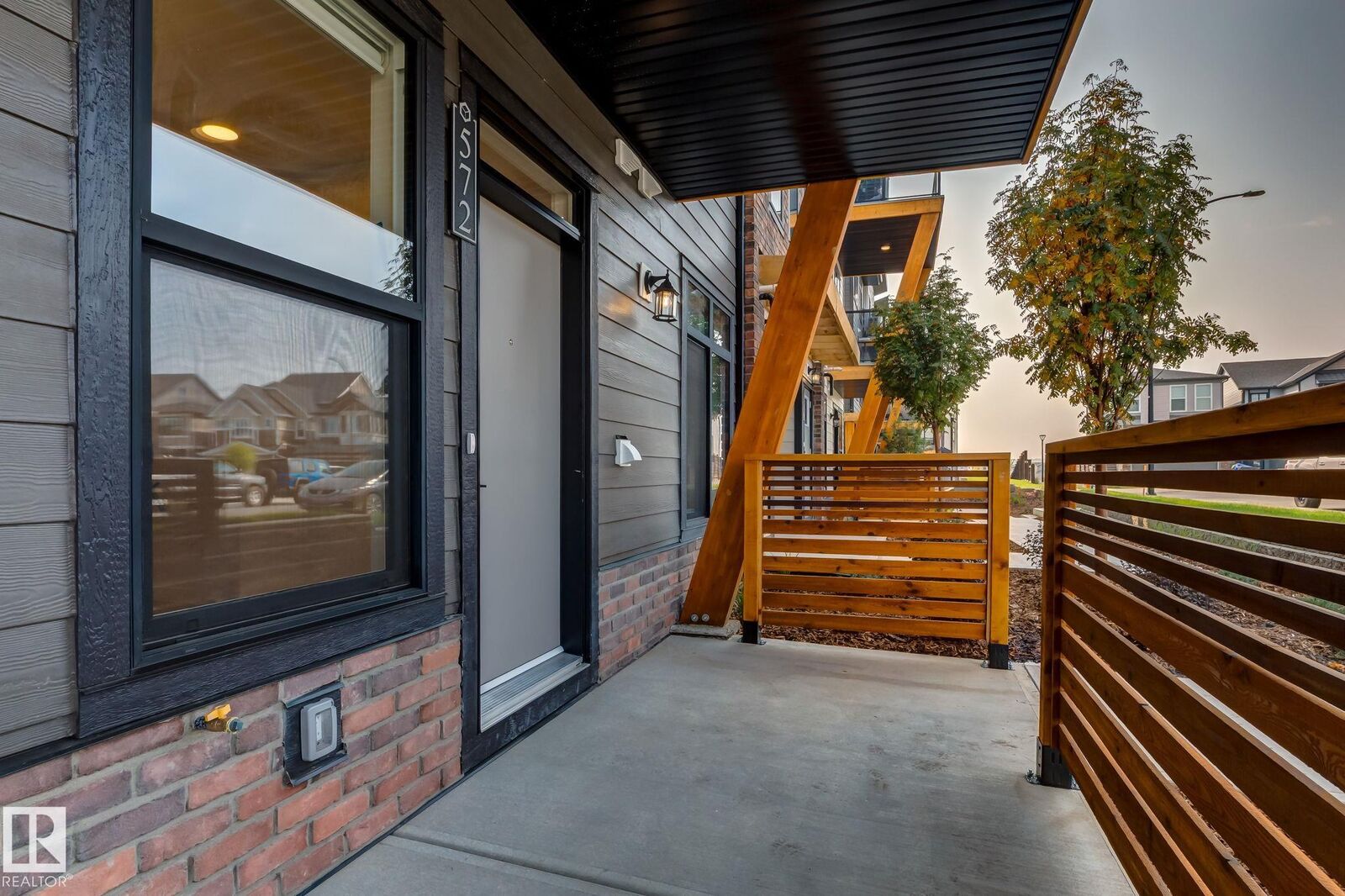 Property Photo:  16231 19 Avenue SW 42  AB T6W 5C6 