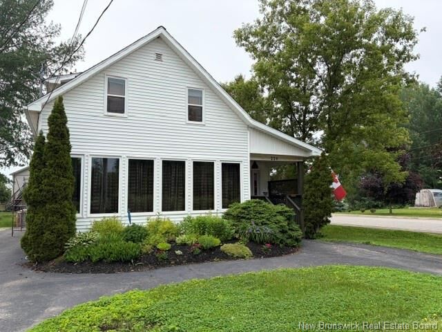 Property Photo:  220 Maple Avenue  NB E4E 2N2 