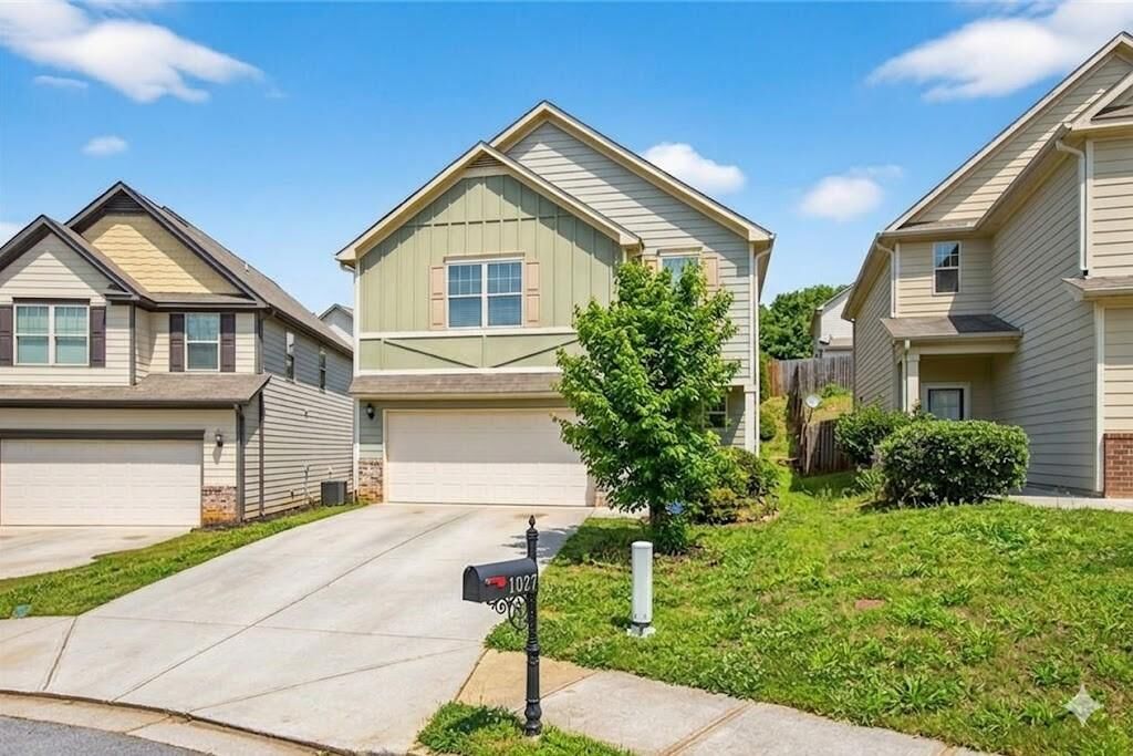 Property Photo: 1027 Grenier Terrace GA 30045
