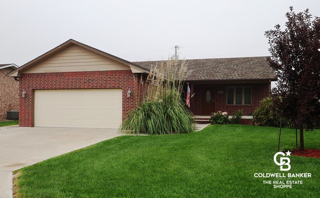 Property Photo: 515 Oak Street KS 67871
