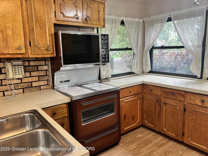 Property Photo:  4902 Tressa Drive  MI 48910 