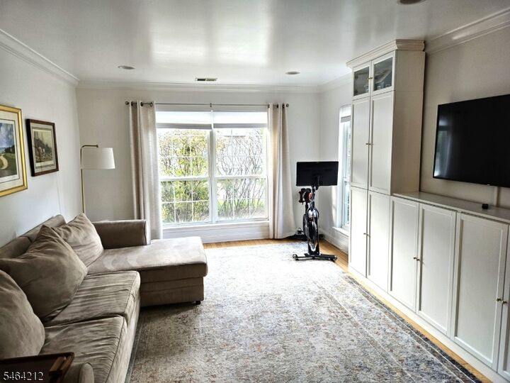 Property Photo:  21 Prescott Court  NJ 07920 