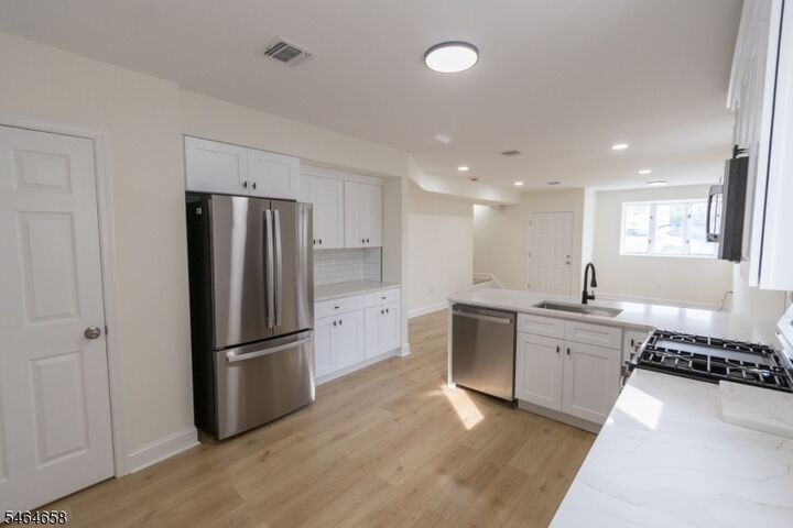 Property Photo: 337 W Clay Ave 1 NJ 07204