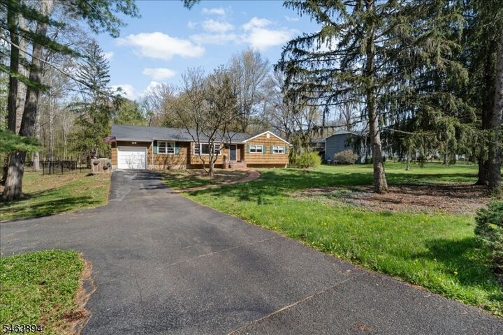 Property Photo:  37 Lurline Dr  NJ 07920 