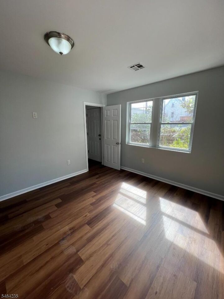 Property Photo:  190 Jefferson St  NJ 07105 