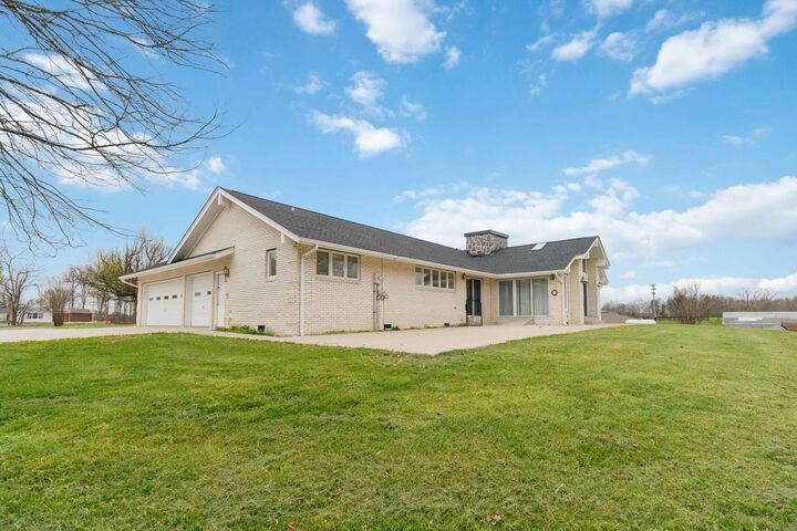 Property Photo: 2056 W Laurel Road KY 40741