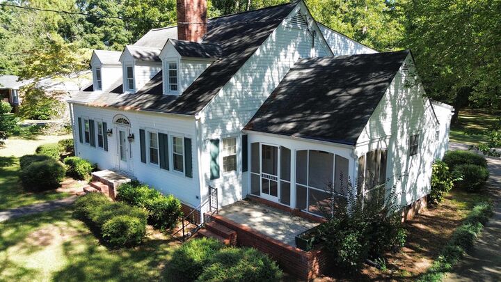 Property Photo:  803 Dolvin Avenue  GA 30669 