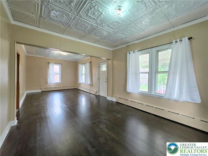 Property Photo: 41 E 5th Street PA 18091