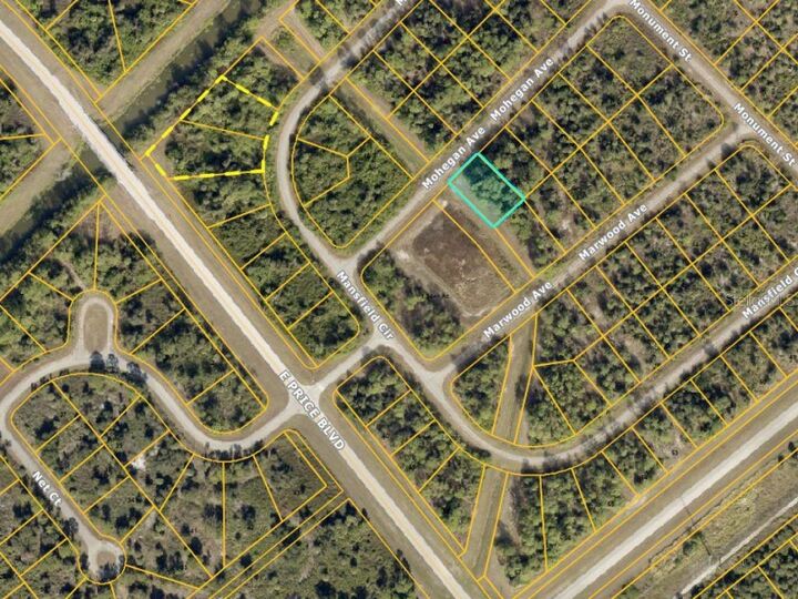 Property Photo: Mohegan Avenue FL 34288
