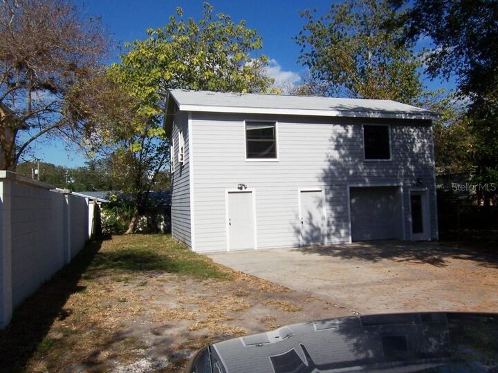 Property Photo:  902 E Lime Street  FL 33801 