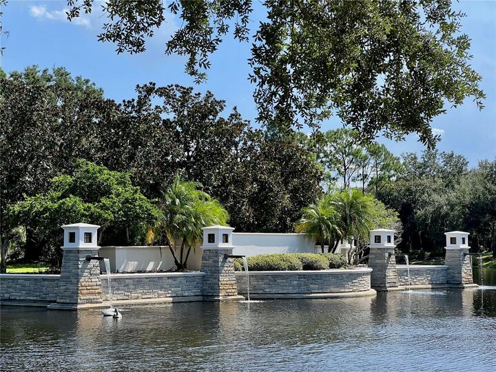 Property Photo: 14824 Tudor Chase Drive FL 33626