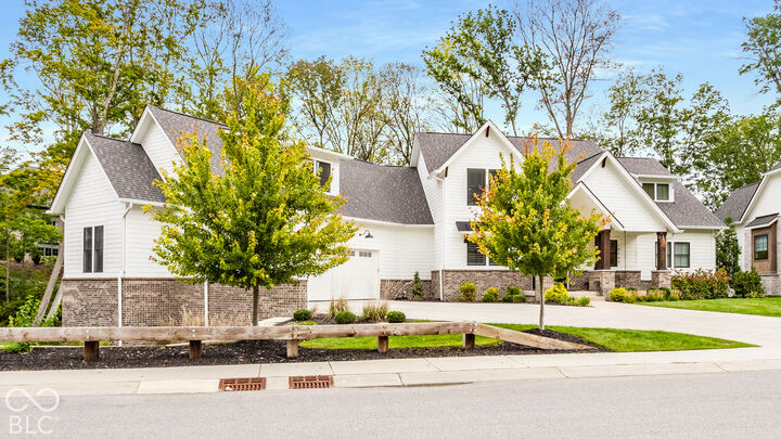 Property Photo:  10642 Holliday Farms Boulevard  IN 46077 