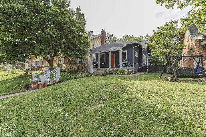 Property Photo: 909 E 42nd Street IN 46205