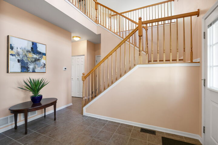 Property Photo: 1319 W Crane View Court IL 60073