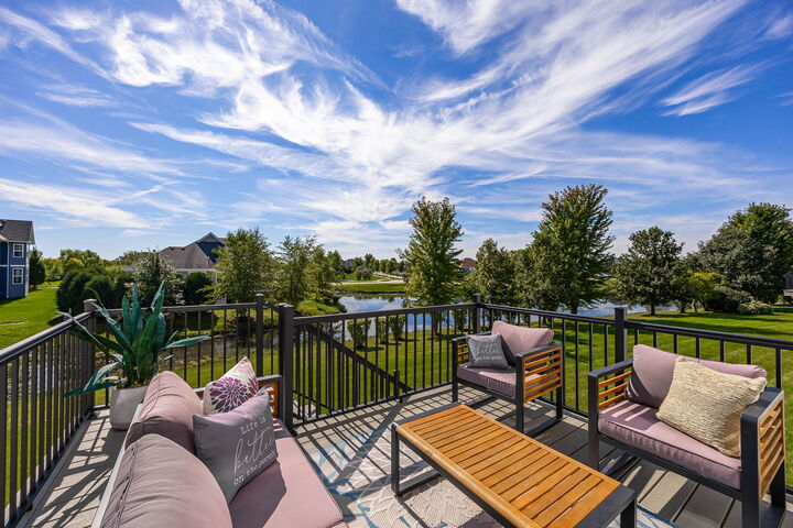 Property Photo: 12428 Limerick Lane IL 60585