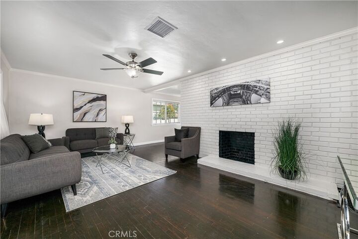 Property Photo:  6032 Oliva  CA 90712 