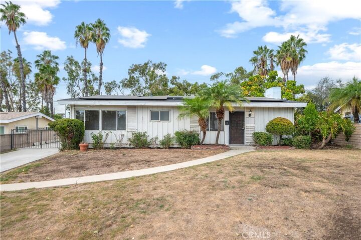 Property Photo:  13921 Whiterock  CA 90638 