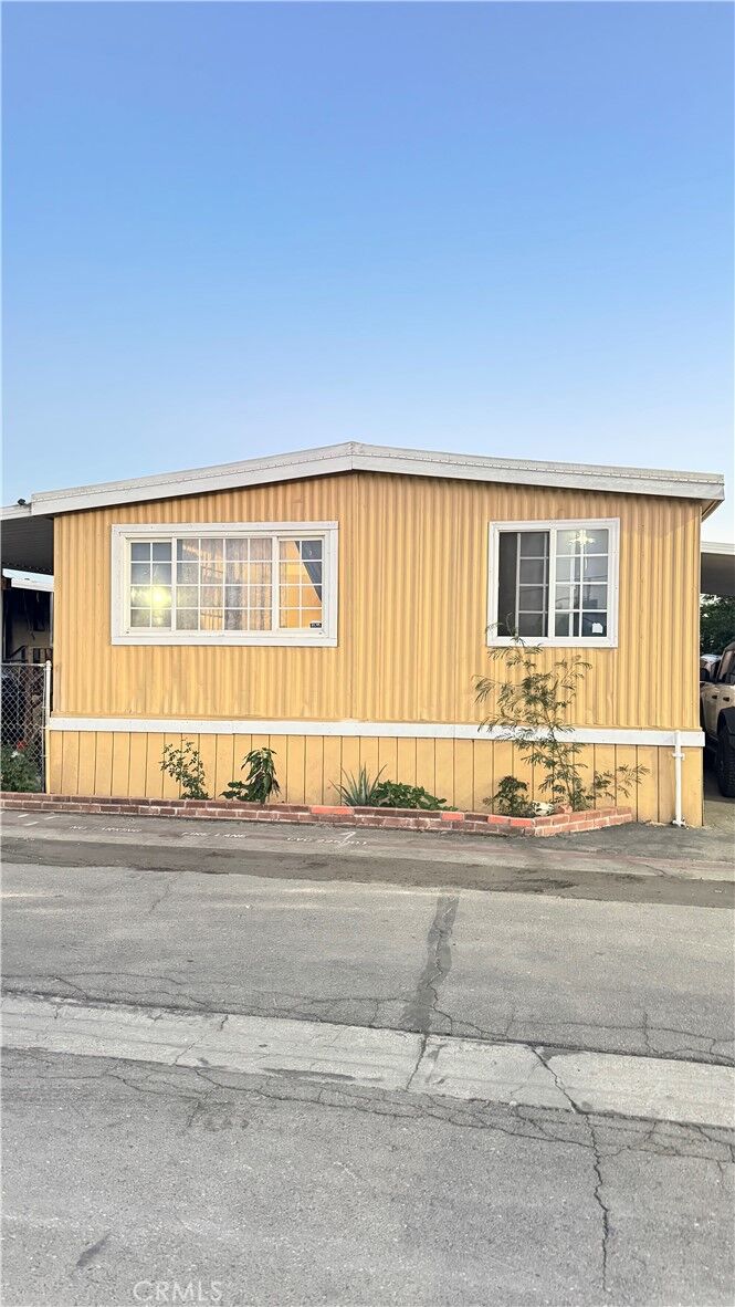 Property Photo:  250 N Linden Avenue 185  CA 92376 