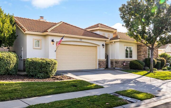 Property Photo:  6031 Creekberry Way  CA 95762 
