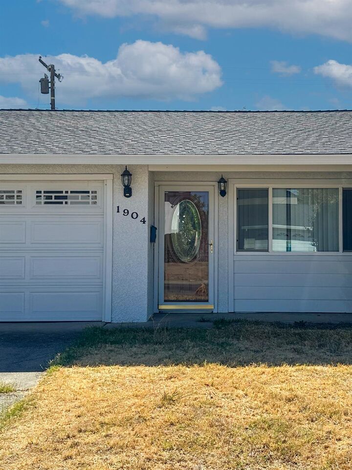Property Photo:  1904 Wildwood Way  CA 95661 