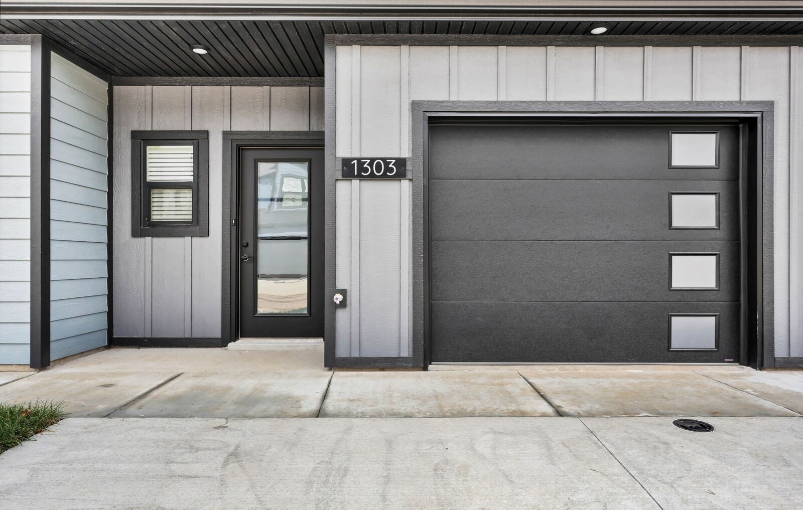 Property Photo:  1303 Jonathan Wade Circle  TN 37043 