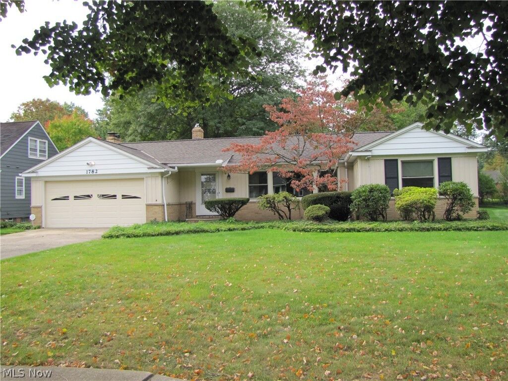 Property Photo: 1782 Kenton Circle OH 44124
