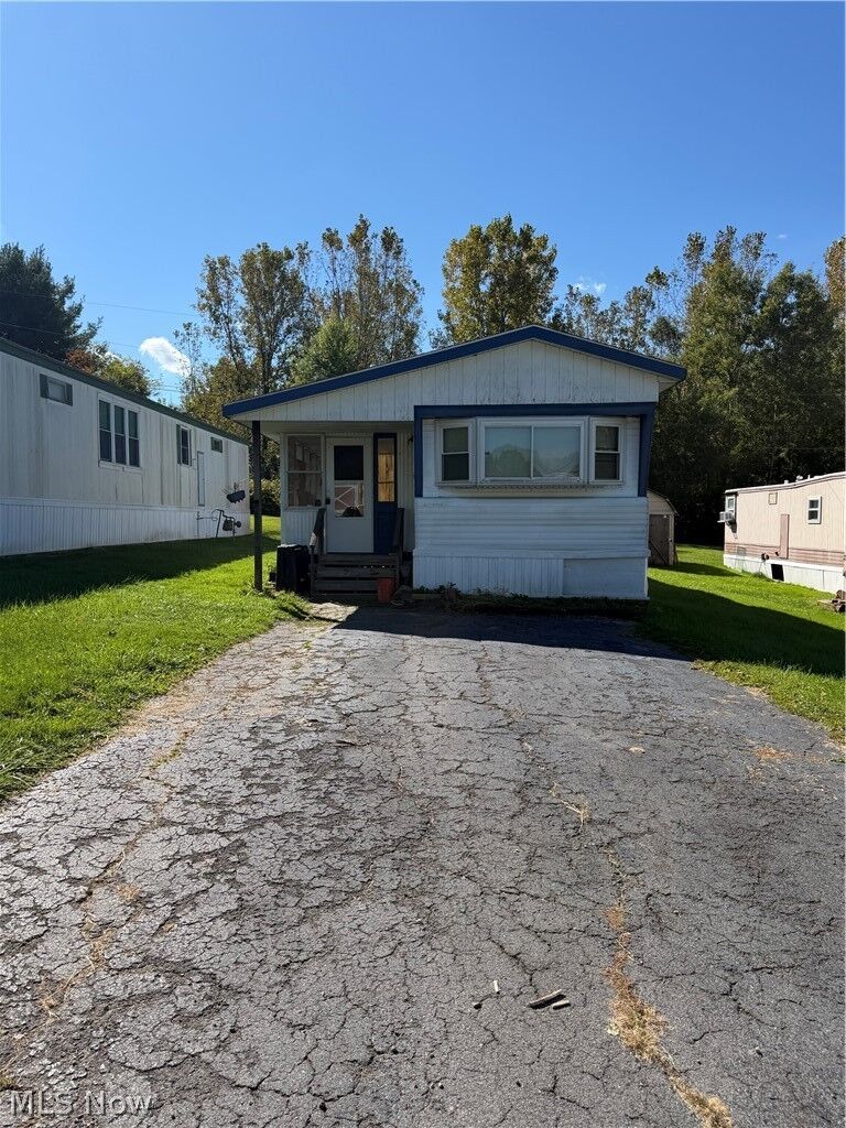 Property Photo:  3481 Niles Cortland Road NE 15  OH 44410 