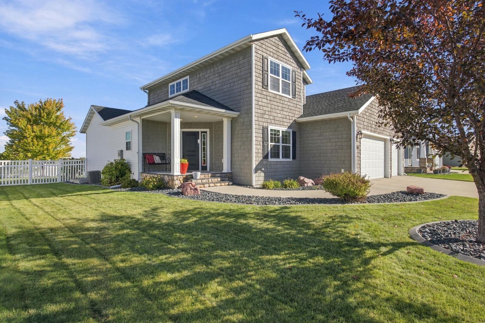 Property Photo:  4914 Loden Court S  ND 58104 