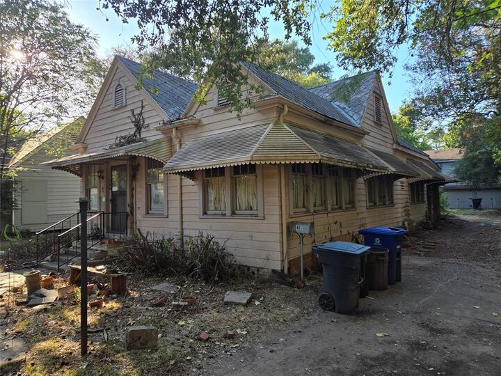 Property Photo:  346 Albany Avenue  LA 71105 