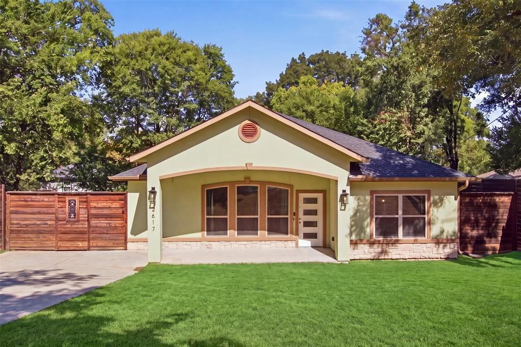 Property Photo:  2617 Ripple Road  TX 75241 