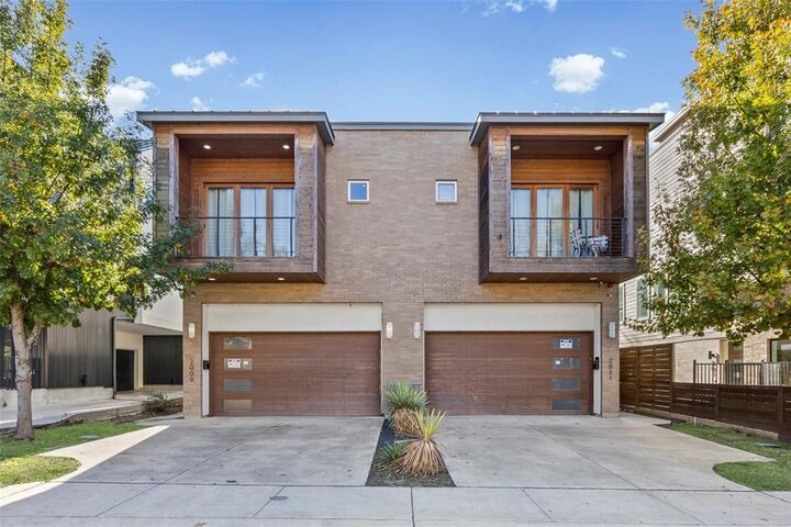 Property Photo:  2009/2011 N Prairie Avenue 2009/2011  TX 75204 