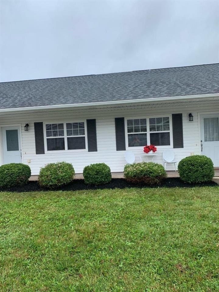 Property Photo:  279 Pope Road E  PE C1N 5Y2 