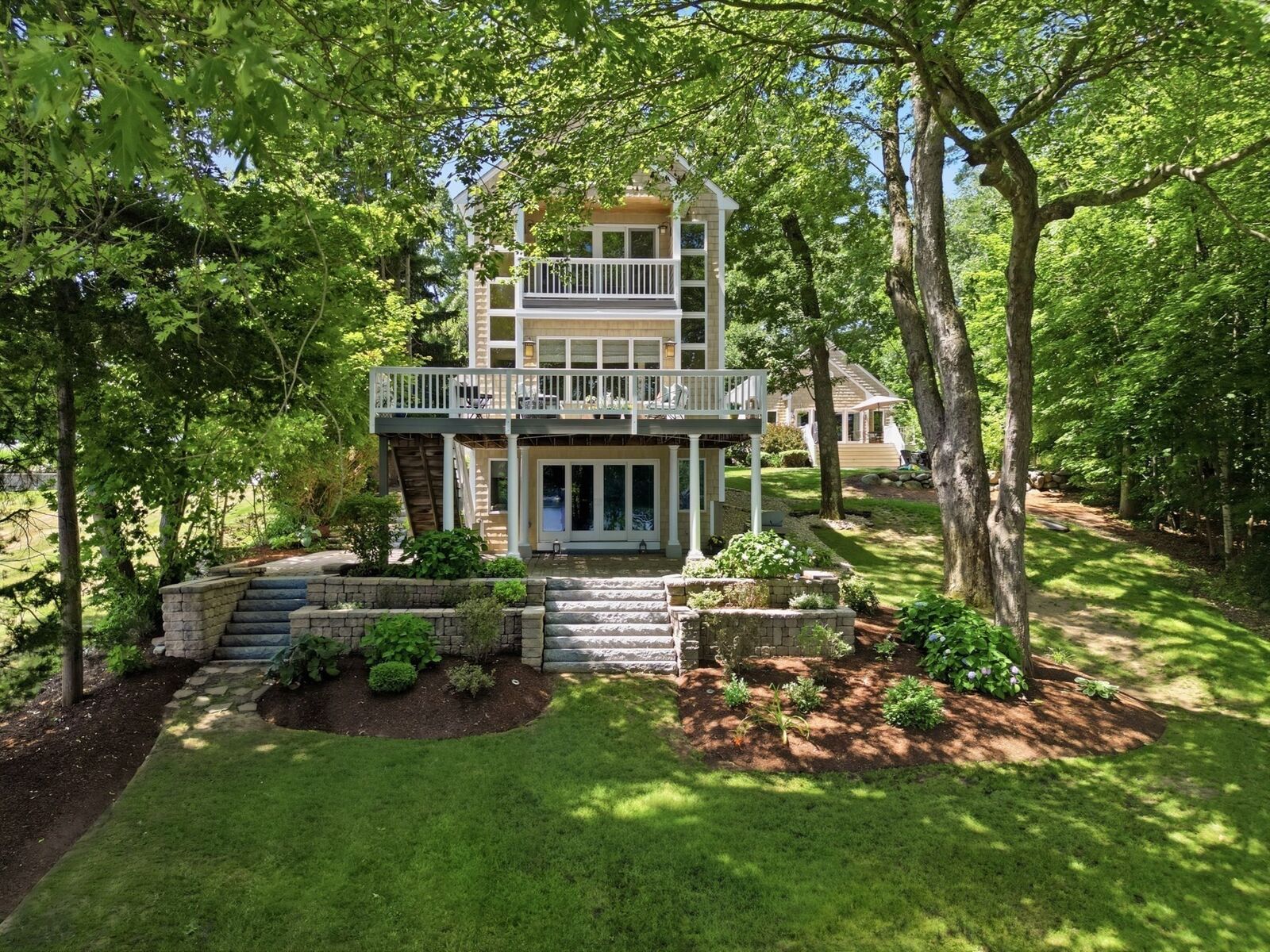 Property Photo:  89 Dunstable  MA 01886 
