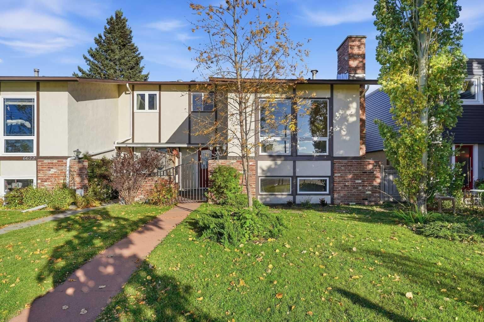 Property Photo:  6624 37 Street SW  AB T3E 5M9 