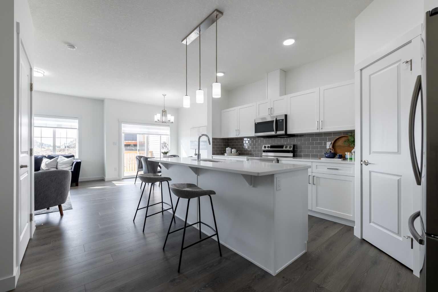 Property Photo:  709 Clearview Green  AB T2P 2G7 