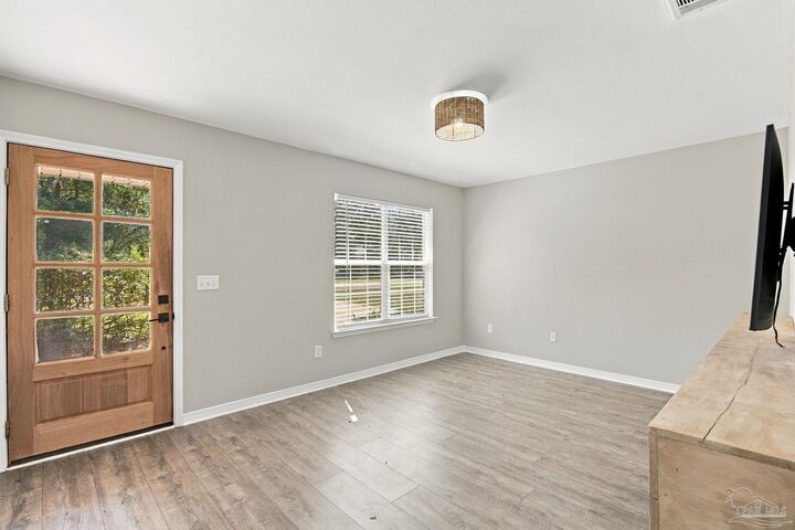 Property Photo:  5640 Government Dr  FL 32563 