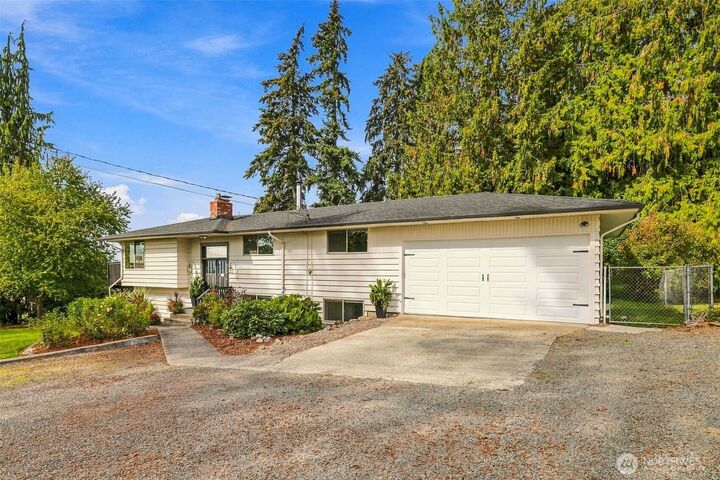 Property Photo: 10814 SE 304th Street WA 98092