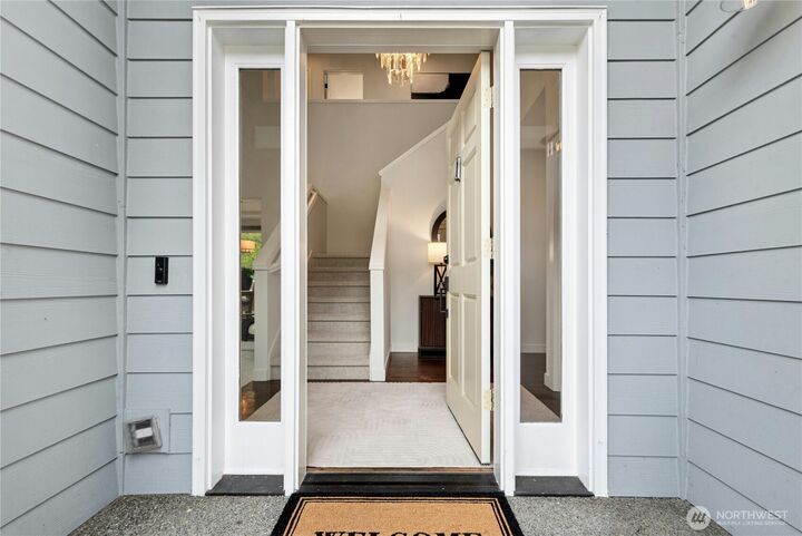 Property Photo: 1467 SW 10th Street WA 98045
