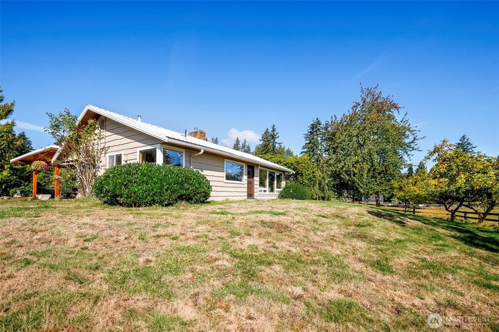 Property Photo:  36627  200th Avenue SE  WA 98092 